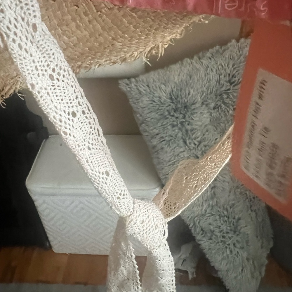 Straw hat - Picture 3 of 3